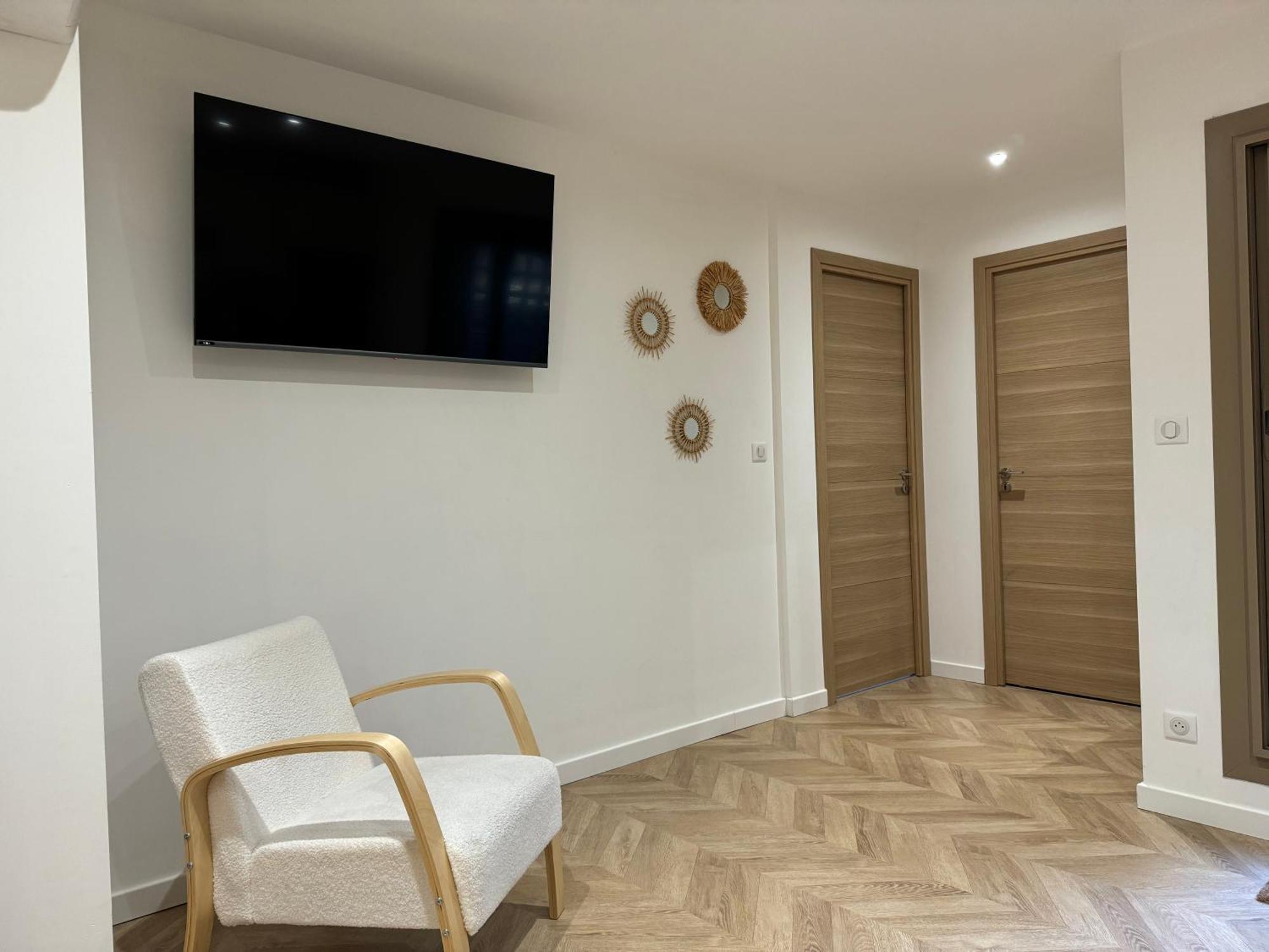 Apartamento Le Rive Droite - Gare Centre - Wifi - Terrasse - Face Remparts Aviñón Exterior foto