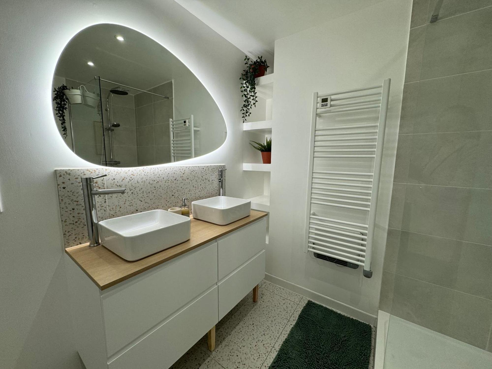 Apartamento Le Rive Droite - Gare Centre - Wifi - Terrasse - Face Remparts Aviñón Exterior foto
